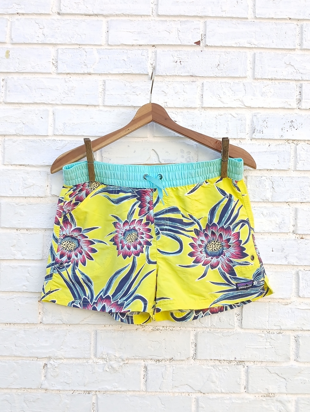 Patagonia Baggies Shorts Floral Girls XXL